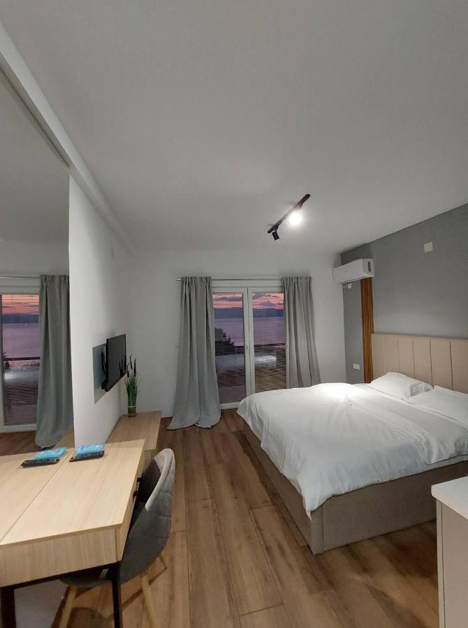Nautica Apartments&Studios Pestani Luaran gambar