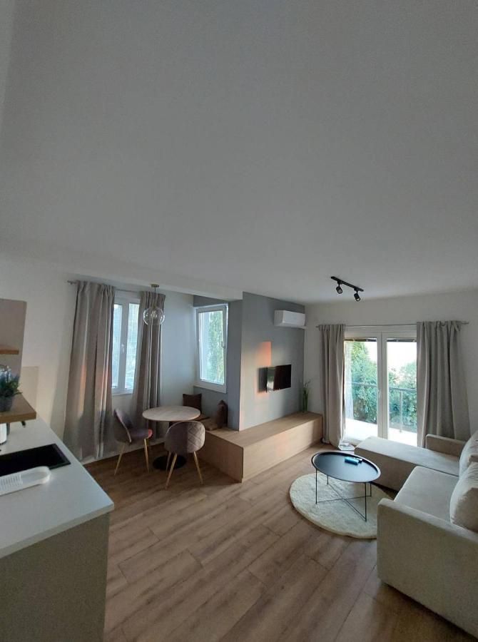 Nautica Apartments&Studios Pestani Luaran gambar