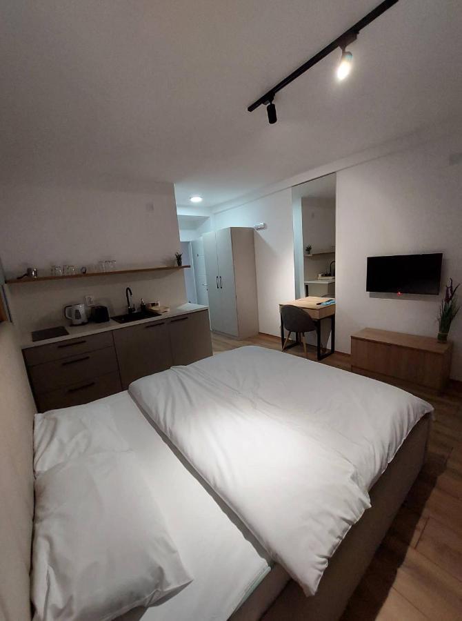 Nautica Apartments&Studios Pestani Luaran gambar